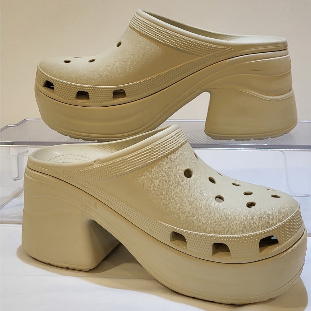 CROCS Siren cream chunky platform mule clog